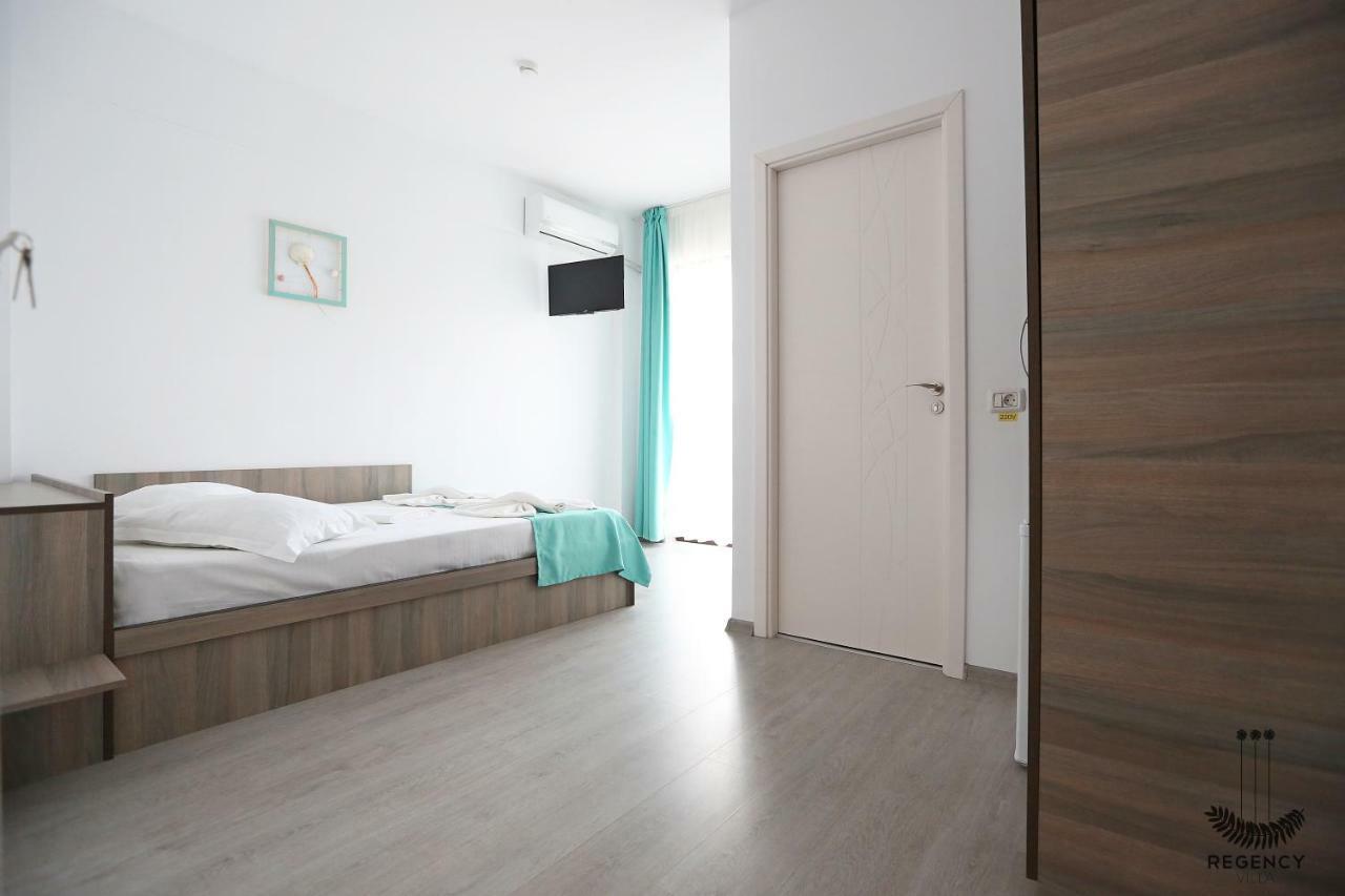 אפורי נורד Regency Villa מראה חיצוני תמונה