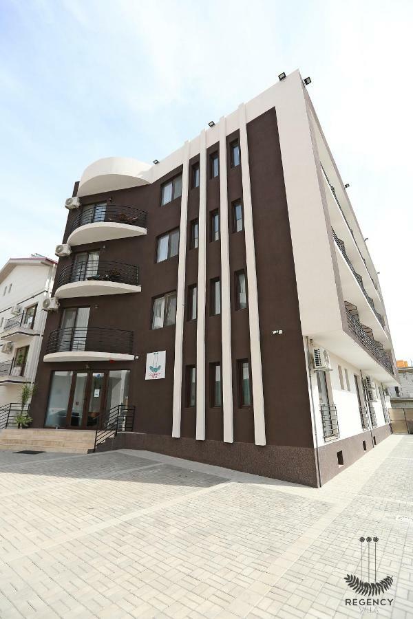 אפורי נורד Regency Villa מראה חיצוני תמונה