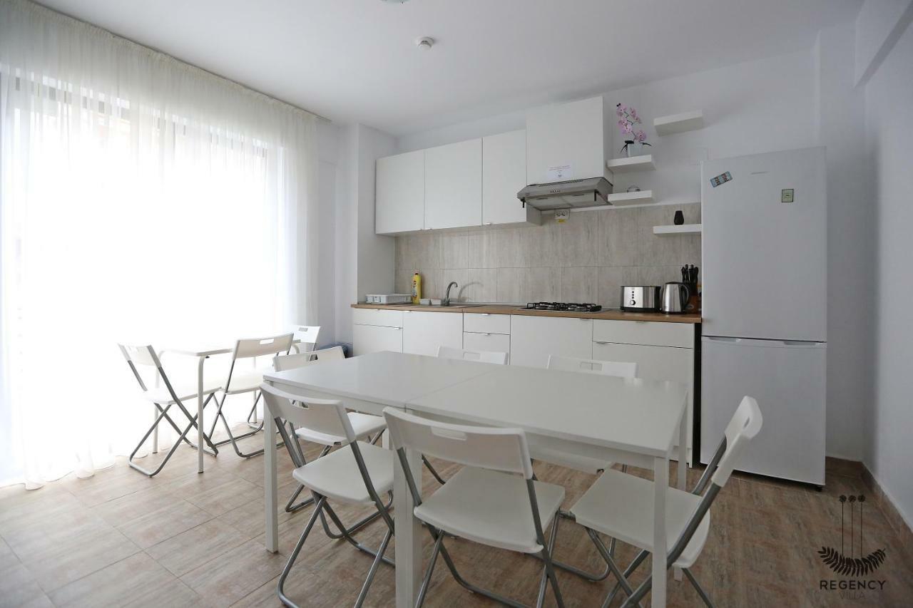 אפורי נורד Regency Villa מראה חיצוני תמונה