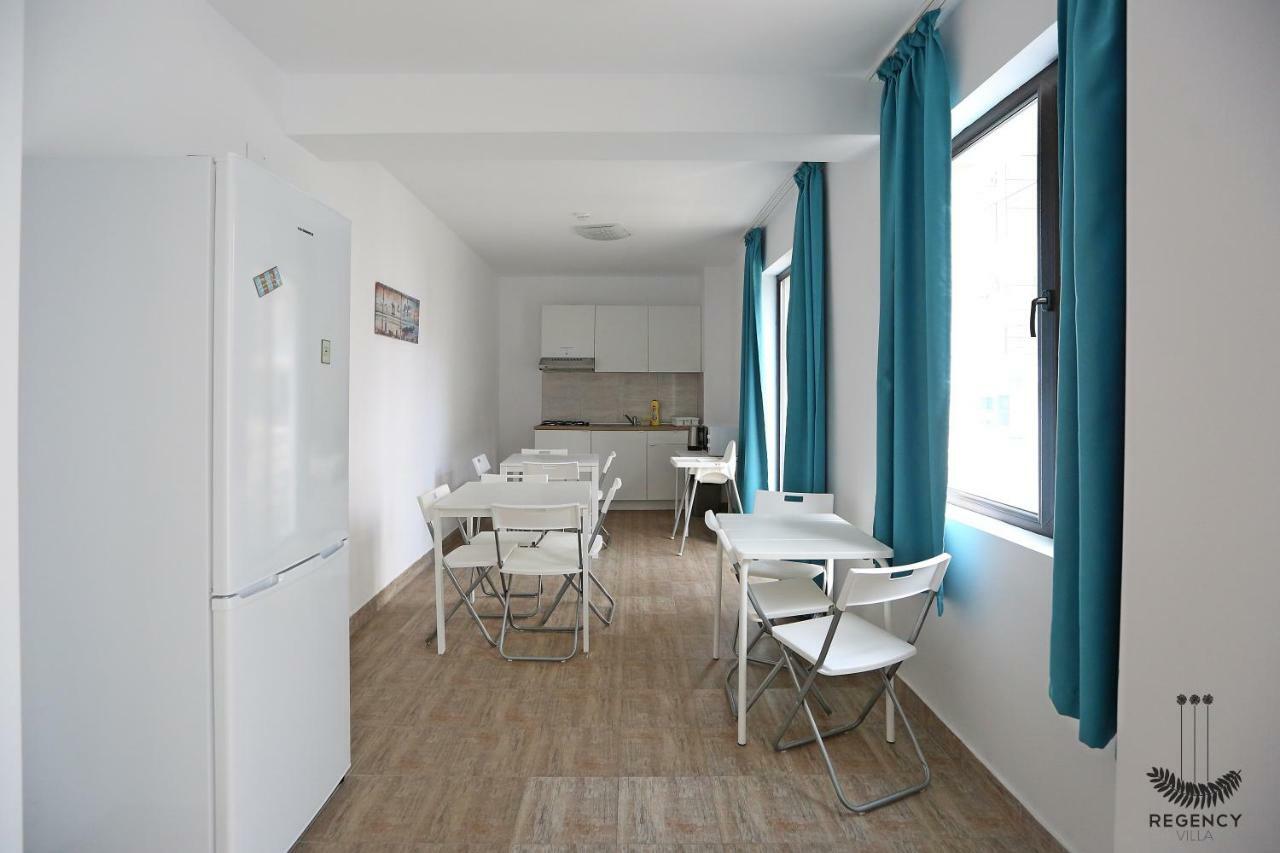אפורי נורד Regency Villa מראה חיצוני תמונה