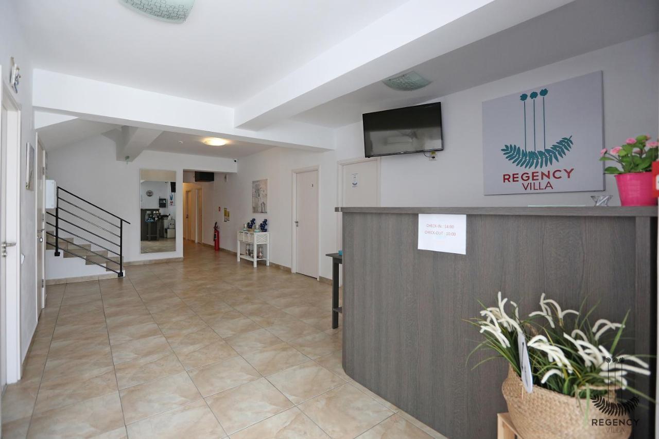 אפורי נורד Regency Villa מראה חיצוני תמונה