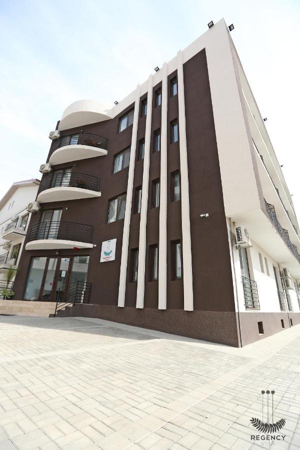 אפורי נורד Regency Villa מראה חיצוני תמונה