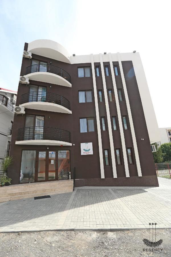 אפורי נורד Regency Villa מראה חיצוני תמונה